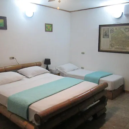 Hotel Bugabutik Puerto Viejo de Talamanca Extérieur photo